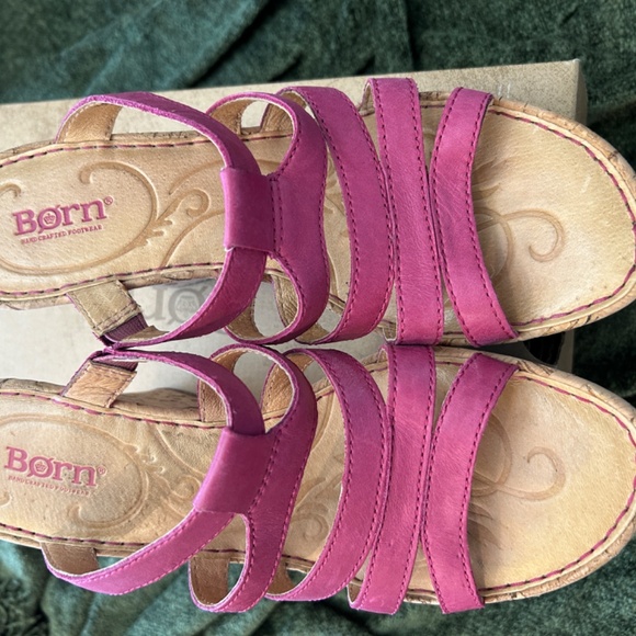 Born Raspberry sandals - Picture 2 of 5